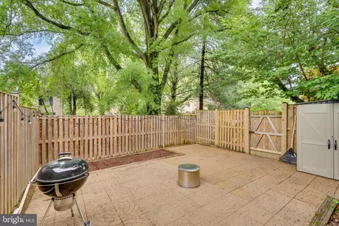 Exterior - 11921 Travistock Ct, Reston, VA 20191 photo 8 of 25