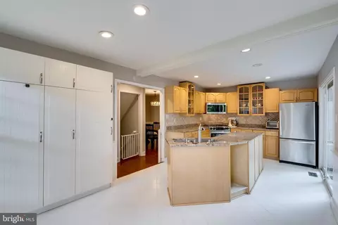 Kitchen - 11921 Travistock Ct, Reston, VA 20191 photo 1 of 12