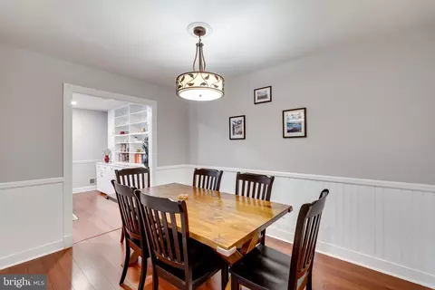 Dining - 11921 Travistock Ct, Reston, VA 20191 photo 3 of 3