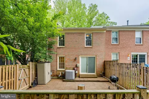 Exterior - 11921 Travistock Ct, Reston, VA 20191 photo 11 of 25