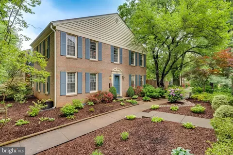 Exterior - 11921 Travistock Ct, Reston, VA 20191 photo 24 of 25