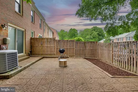 Exterior - 11921 Travistock Ct, Reston, VA 20191 photo 19 of 25