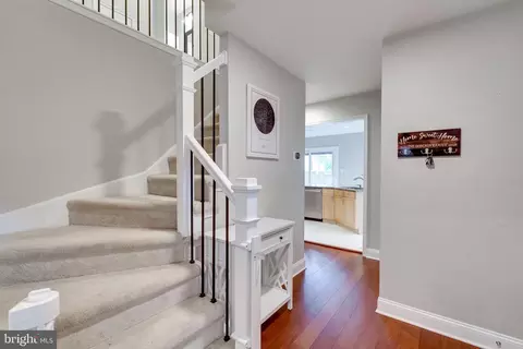 Entry Way - 11921 Travistock Ct, Reston, VA 20191 photo 2 of 5