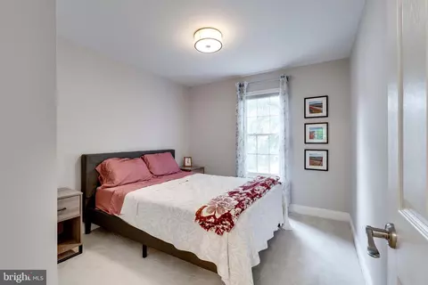 Bedroom - 11921 Travistock Ct, Reston, VA 20191 photo 3 of 8