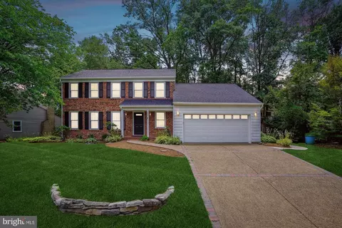 9011 Penn Manor Ct, Springfield, VA 22153
