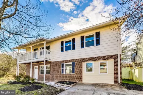 Exterior - 7309 Beverly Park Dr, Springfield, VA 22150 photo 1 of 9