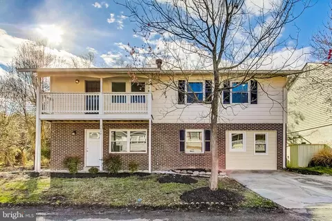 Exterior - 7309 Beverly Park Dr, Springfield, VA 22150 photo 3 of 9