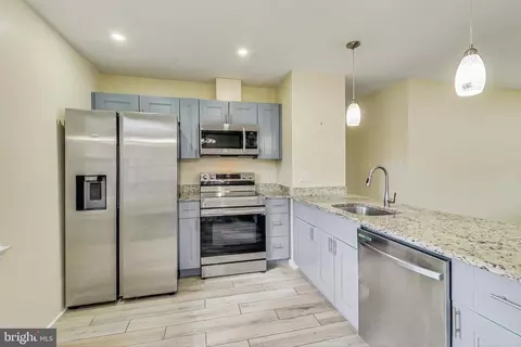 Kitchen - 7309 Beverly Park Dr, Springfield, VA 22150 photo 3 of 3