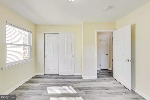 Bedroom - 7309 Beverly Park Dr, Springfield, VA 22150 photo 1 of 4