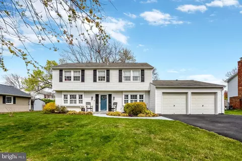 4203 Mellwood Ln, Fairfax, VA 22033