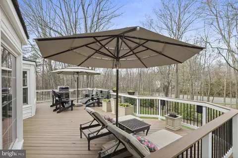 Exterior - 11922 Winstead Ln, Reston, VA 20194 photo 6 of 19