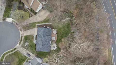 View/Area - 11922 Winstead Ln, Reston, VA 20194 photo 5 of 7