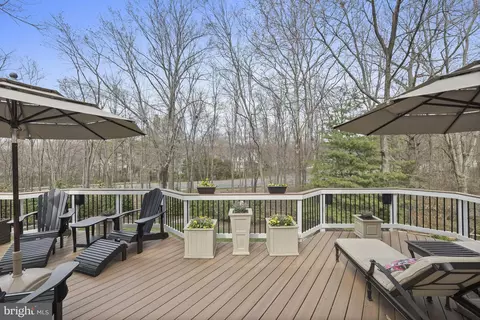 Exterior - 11922 Winstead Ln, Reston, VA 20194 photo 5 of 19