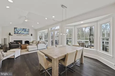 Dining - 11922 Winstead Ln, Reston, VA 20194 photo 5 of 5