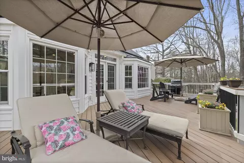 Exterior - 11922 Winstead Ln, Reston, VA 20194 photo 7 of 19
