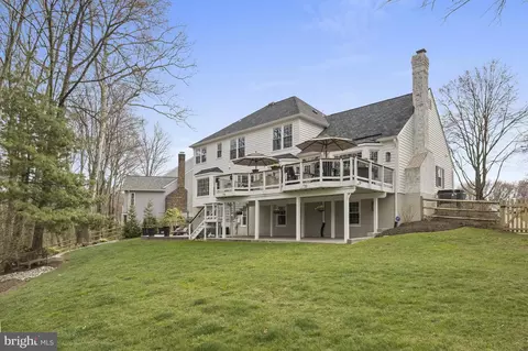 Exterior - 11922 Winstead Ln, Reston, VA 20194 photo 11 of 19