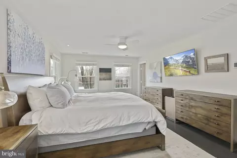 Bedroom - 11922 Winstead Ln, Reston, VA 20194 photo 2 of 7