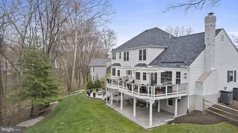 Exterior - 11922 Winstead Ln, Reston, VA 20194 photo 15 of 19