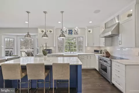 Kitchen - 11922 Winstead Ln, Reston, VA 20194 photo 2 of 9