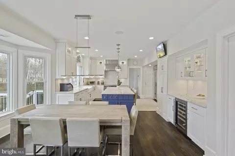Kitchen - 11922 Winstead Ln, Reston, VA 20194 photo 8 of 9