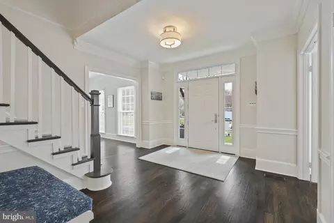Entry Way - 11922 Winstead Ln, Reston, VA 20194 photo 3 of 8