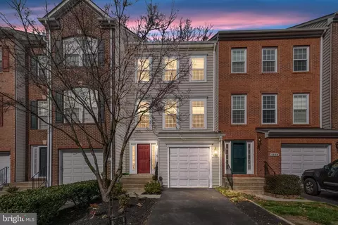 5890 Ausable Way, Centreville, VA 20121