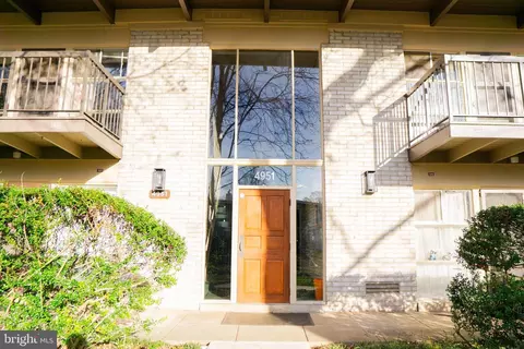 4951 Americana Dr #208, Annandale, VA 22003