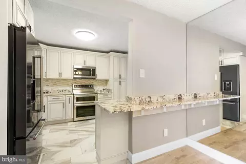 1800 Old Meadow Rd #1015, Mclean, VA 22102