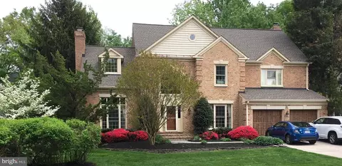 9417 Braymore Cir, Fairfax Station, VA 22039
