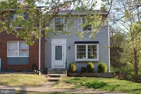 6827 Heatherway Ct, Alexandria, VA 22315
