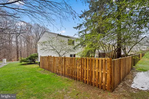 Exterior - 8179 Willowdale Ct, Springfield, VA 22153 photo 6 of 9