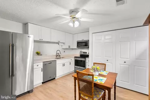 Kitchen - 8179 Willowdale Ct, Springfield, VA 22153 photo 2 of 3
