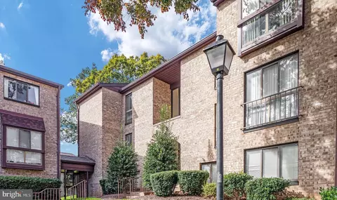 2018 Colts Neck Rd #1B, Reston, VA 20191