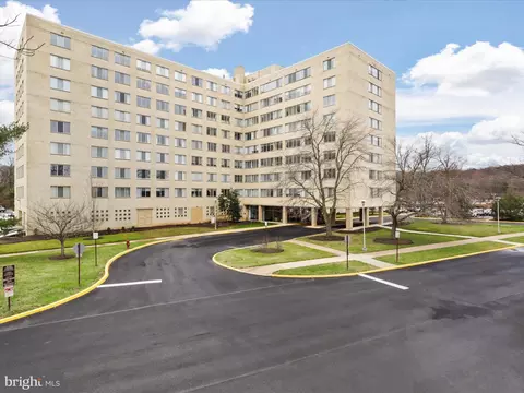 6621 Wakefield Dr #512, Alexandria, VA 22307
