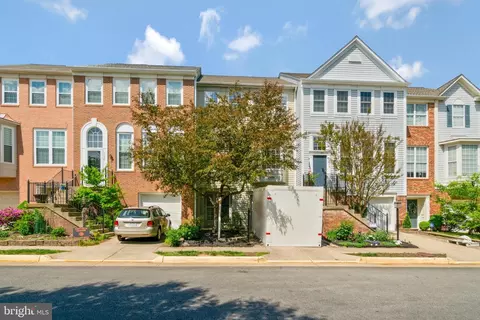 7518 Lamoyne Ct, Alexandria, VA 22315