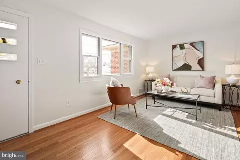 5918 Augusta Dr, Springfield, VA 22150 photo 6