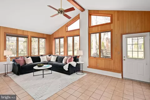 5918 Augusta Dr, Springfield, VA 22150 photo 14