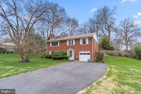 7102 Enterprise Ave, Mclean, VA 22101