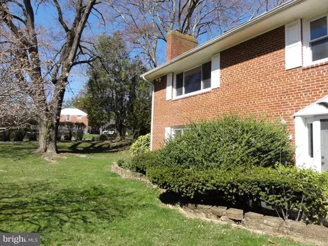 7102 Enterprise Ave, Mclean, VA 22101 photo 8