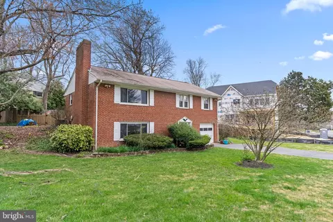 7102 Enterprise Ave, Mclean, VA 22101 photo 3