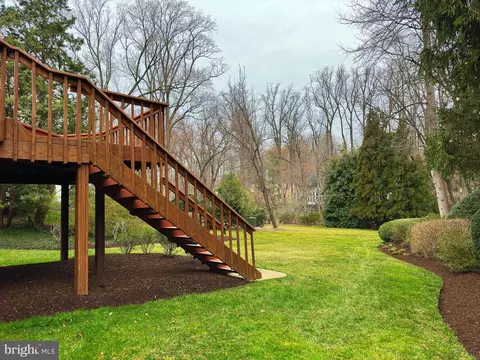 Exterior - 7740 Bridle Path Ln, Mclean, VA 22102 photo 12 of 18