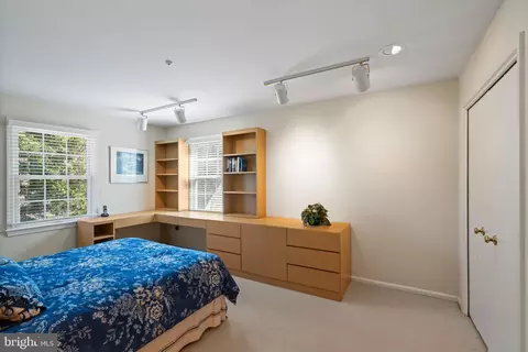 Bedroom - 7740 Bridle Path Ln, Mclean, VA 22102 photo 7 of 7