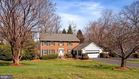 7740 Bridle Path Ln, Mclean, VA 22102
