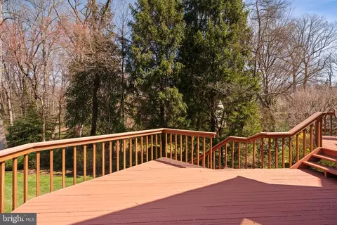 Exterior - 7740 Bridle Path Ln, Mclean, VA 22102 photo 9 of 18