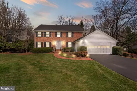 Exterior - 7740 Bridle Path Ln, Mclean, VA 22102 photo 18 of 18