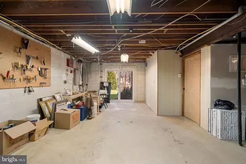 Other - 7740 Bridle Path Ln, Mclean, VA 22102 photo 16 of 20