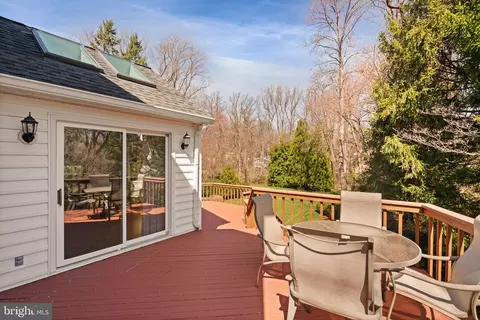Exterior - 7740 Bridle Path Ln, Mclean, VA 22102 photo 10 of 18