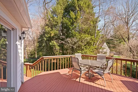 Exterior - 7740 Bridle Path Ln, Mclean, VA 22102 photo 7 of 18