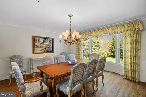 Dining - 7740 Bridle Path Ln, Mclean, VA 22102 photo 2 of 4