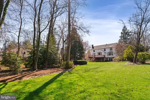 Exterior - 7740 Bridle Path Ln, Mclean, VA 22102 photo 17 of 18